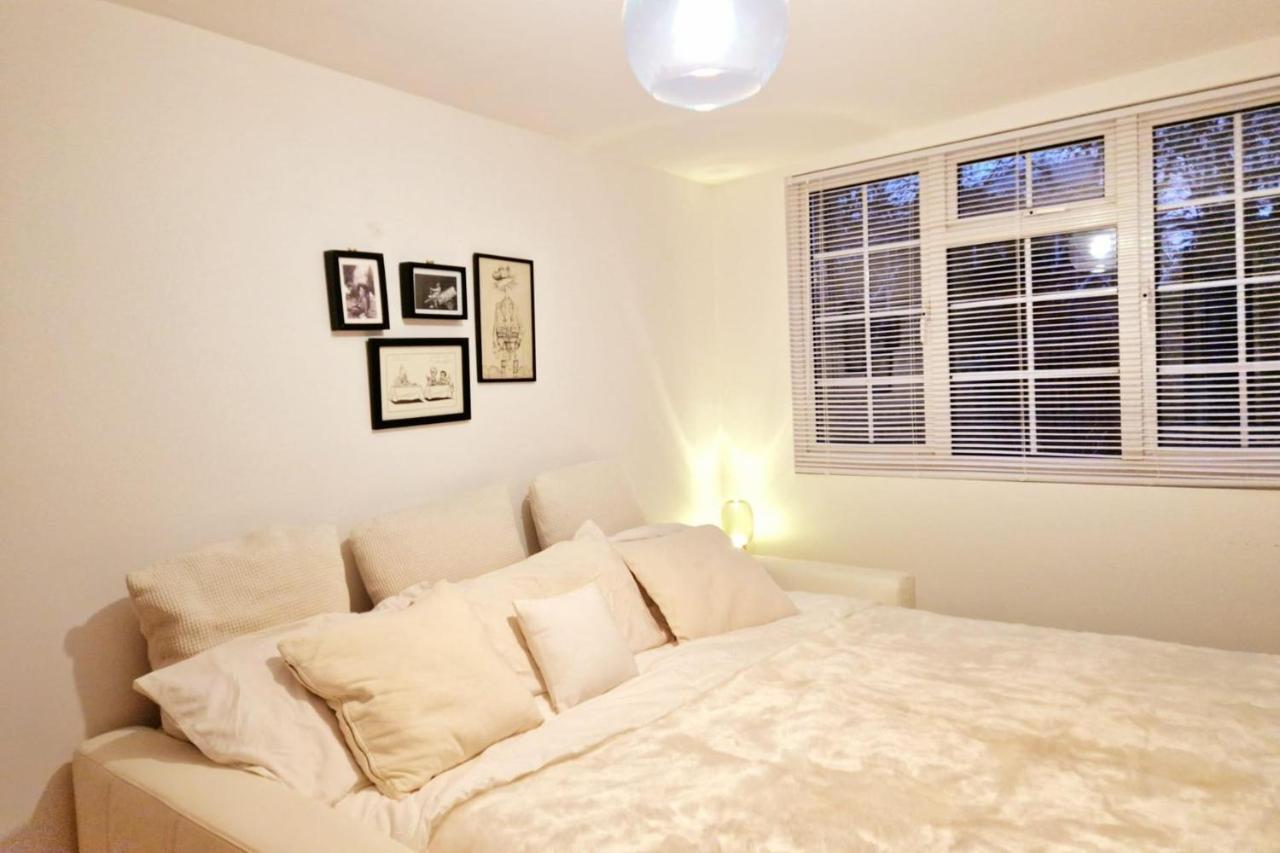 1 Bed Cottage-Museum View-Garden-Free Parking Weybridge Ngoại thất bức ảnh